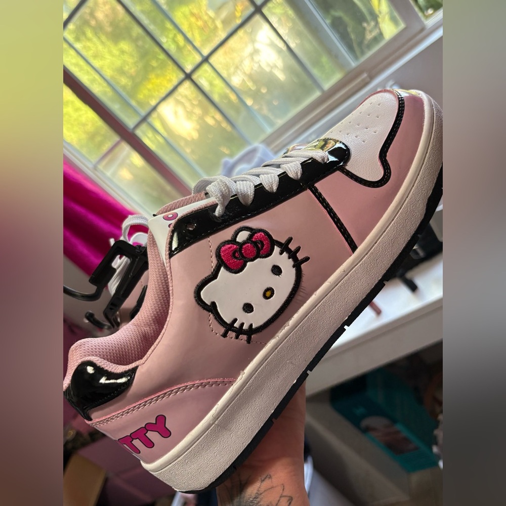 Women’s Hello Kitty Pink and Black Patent Court Sneakers Size 11 / Men’s 9.5
